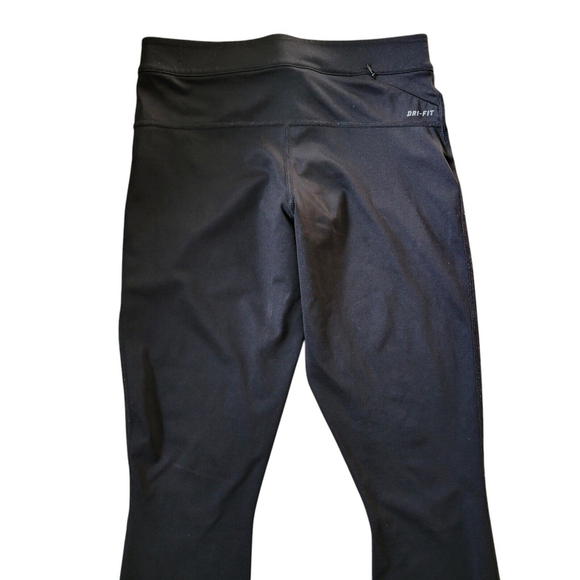 Nike Capri Yoga Pants Women’s. Size Small. Excellent Condition Pre-owned - Picture 5 of 8